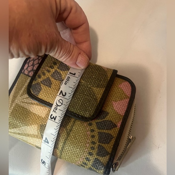 Spartina 449 Green and Pink Linen and Leather Wallet with Bifold Design - Picture 10 of 10